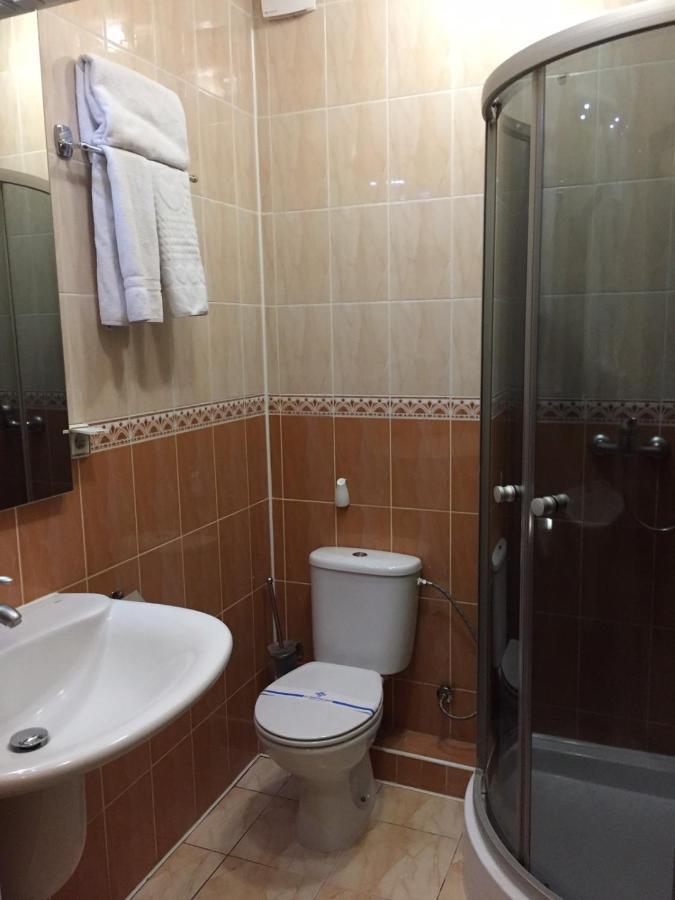 Hotel-Restaurant Lyube Plus Khmelʼnytsʼkyy Bagian luar foto